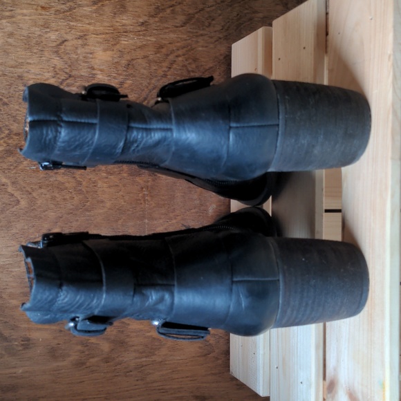 Naya Black Boot